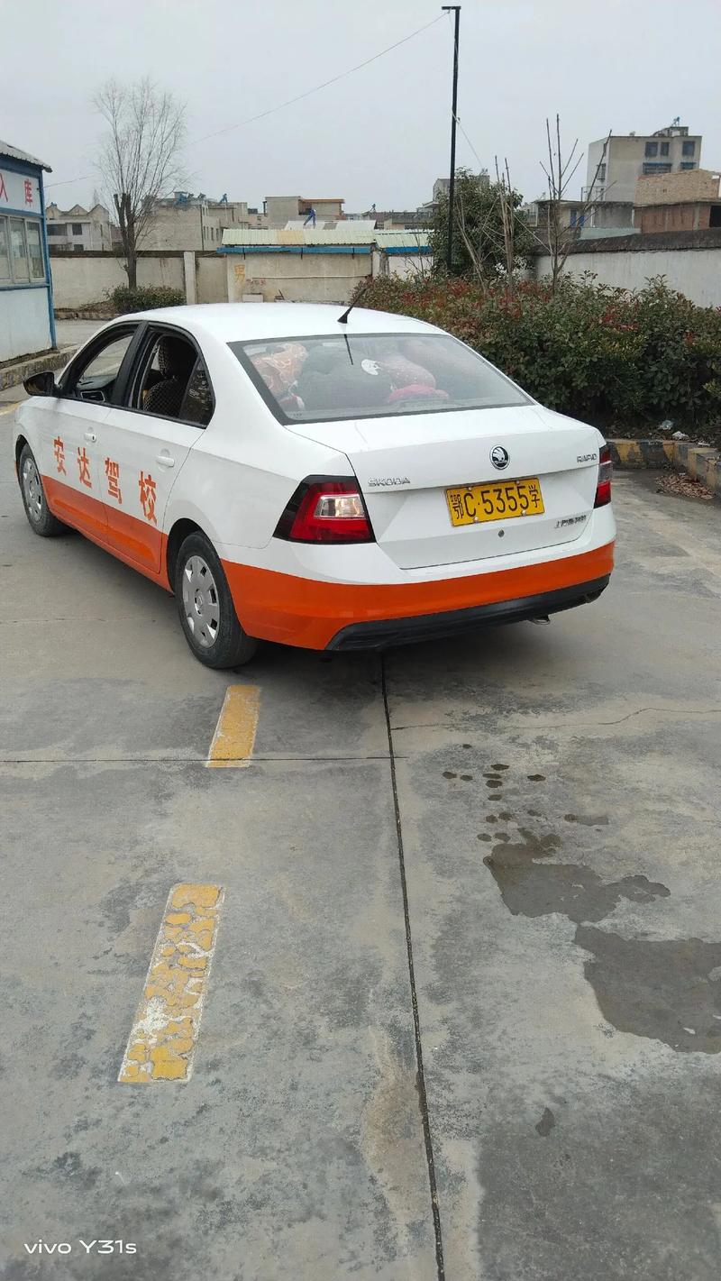 表妹的闺蜜来练科目二了_科目二挑战与姐妹情谊