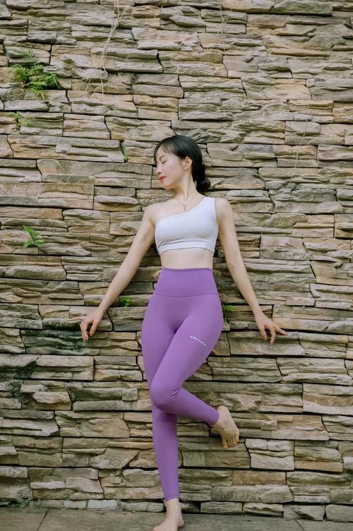 洛丽踏迹瑜伽裤最经典三个款式_舒适时尚，黑色烟粉石墨灰经典款