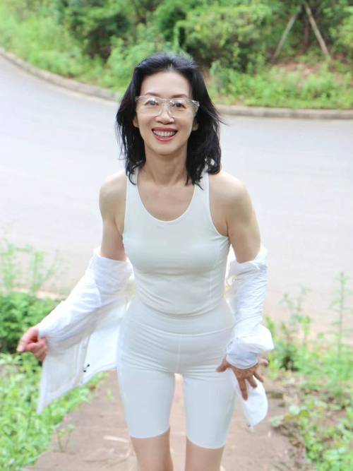 63岁健身奶奶_93岁健身,活力不减当年! 63岁健身奶奶_93岁健身,活力不减当年!