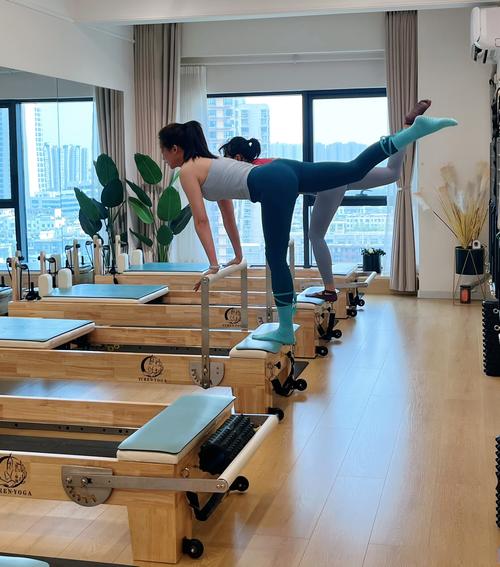 多视角瑜伽训练不一样的健身_多视角瑜伽，打破常规，身心全面调和