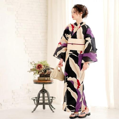 日语 浴衣配的鞋子叫什么_日式浴衣鞋，源自中国，漆艺点缀，夏季祭典常见