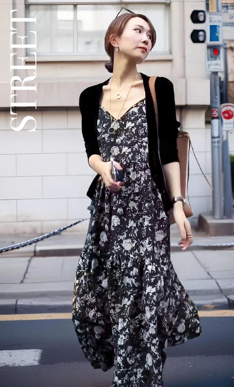 穿碎花裙配什么鞋子_碎花裙怎么配鞋最好看？