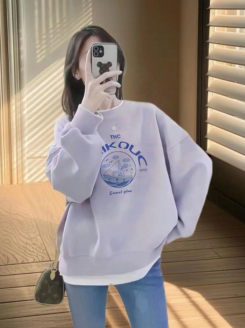 矮胖女生秋冬卫衣搭配_秋冬卫衣穿搭技巧，显高显瘦轻松穿！