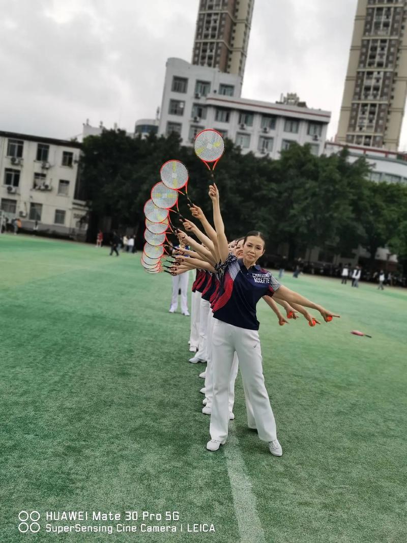 柔力球基本动作6个动作_柔力球基础姿势与技巧入门 柔力球基本动作6个动作_柔力球基础姿势与技巧入门