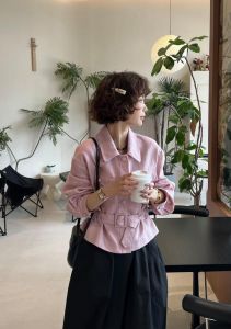 收腰短款上衣的搭配_收腰上衣百搭显瘦，夏日必备！