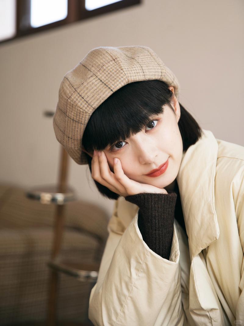 贝雷帽穿衣搭配_百搭配饰显气质
