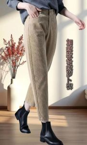 女灯芯绒裤子搭配_灯芯绒裤时尚百搭，保暖又显气质！