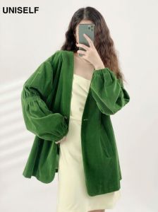 浅绿色外套配什么内搭_浅绿外套多内搭，风格随心变！