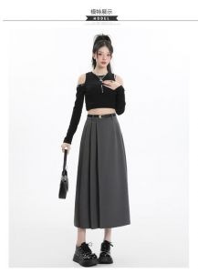 深灰色半身中长裙搭配_深灰半身裙 百搭时尚，多款上衣解锁新风格