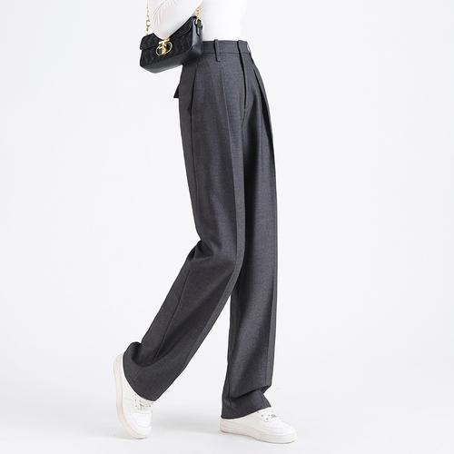 深灰色裤子最佳配色_百搭深灰裤子，显沉稳又时尚