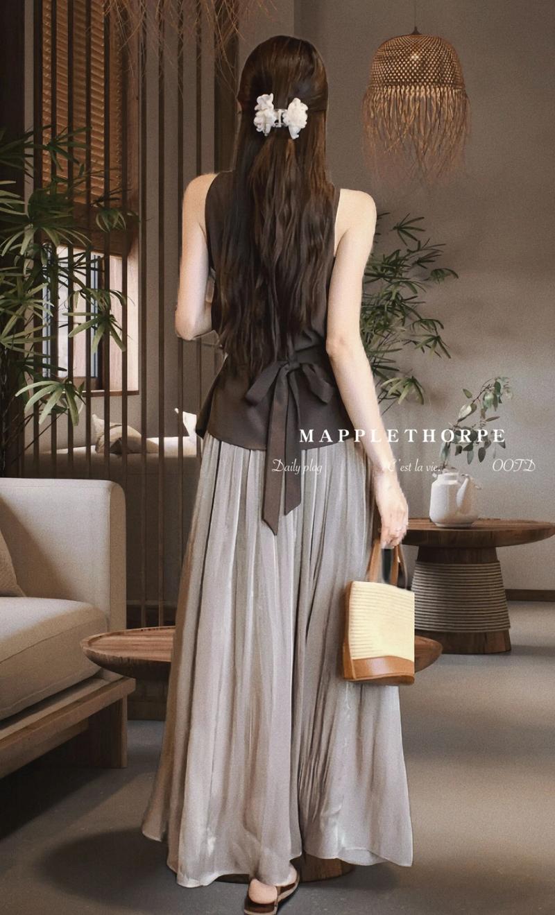 香槟色裙子配什么颜色上衣_百搭优雅，时尚多变！