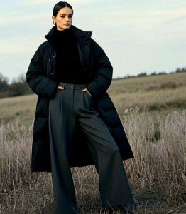 橘红色毛衣搭配黑色衬衫_橘毛衣多搭配，职场休闲显个性