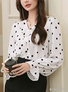 白黑波点真丝衬衣搭配_优雅百搭，气质之选
