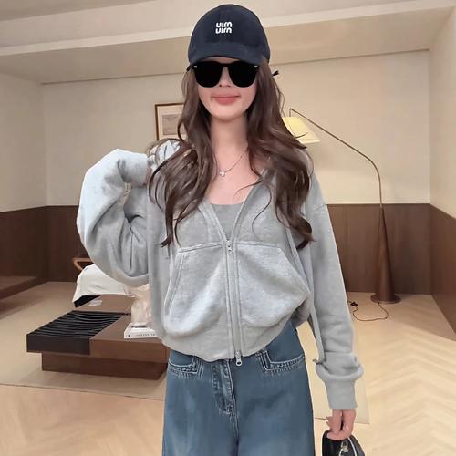 带帽卫衣配什么外套女_外套配卫衣,时尚又舒适! 带帽卫衣配什么外套女_外套配卫衣,时尚又舒适!