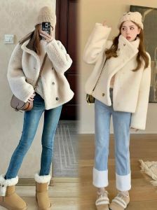 羊羔毛上衣配什么裤子_百搭时尚过秋冬