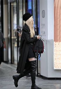 长筒过膝靴配什么上衣_过膝靴怎么穿显瘦又时尚？