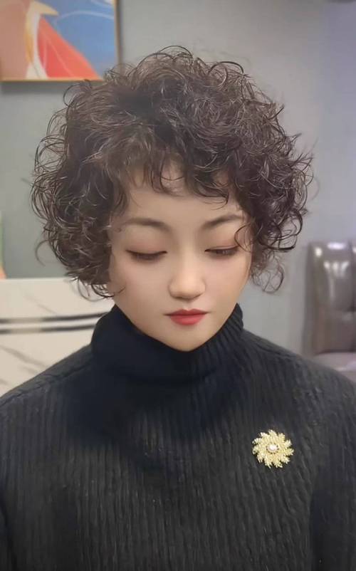 最时髦的短发烫_时尚变美新选择 最时髦的短发烫_时尚变美新选择