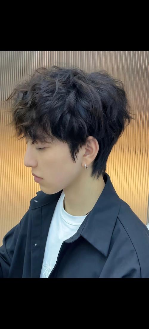 立体碎盖需要烫头发吗_立体碎盖烫发吗？修剪也好看！