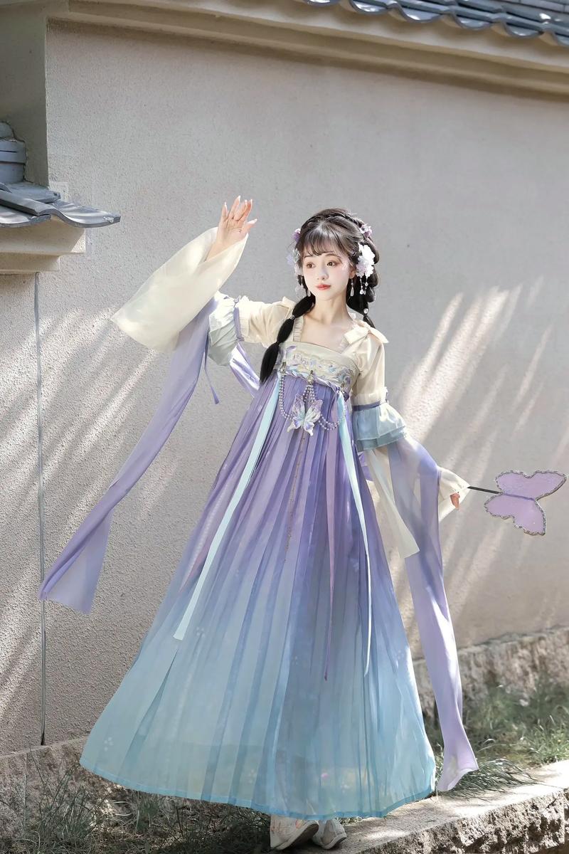 齐胸襦裙配什么发型_发型搭配齐胸襦裙,更显优雅气质 齐胸襦裙配什么发型_发型搭配齐胸襦裙,更显优雅气质