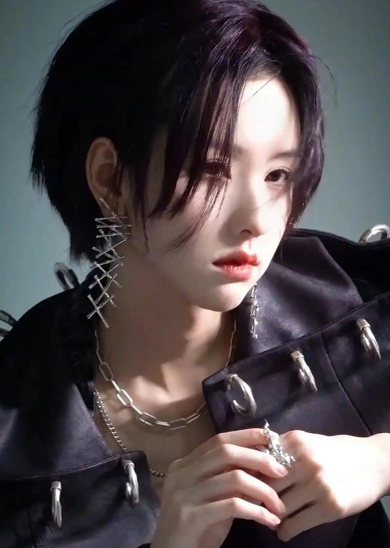 陈都灵短发造型,干练又酷飒! 陈都灵短发造型,干练又酷飒!