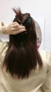 胖扎起来头发_圆脸女生扎发技巧，显脸小又好看