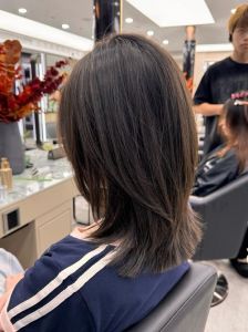 高级层次感短发_层次发型，灵动优雅显丰盈