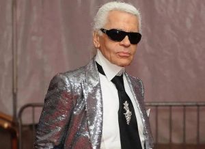 老佛爷气质短发最简单三个步骤_发型别太老气，清爽干练更年轻