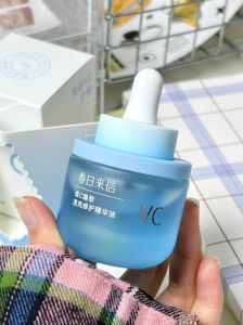 一摸脸就白的化妆品叫什么_快速提亮遮瑕，素颜也好看