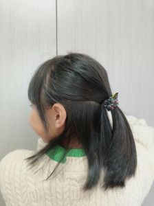 用2个皮筋扎头发的好看_两步搞定时尚发型