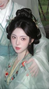 古典汉服发型适合哪些人_汉服发型怎么选？看气质选髻型配发饰