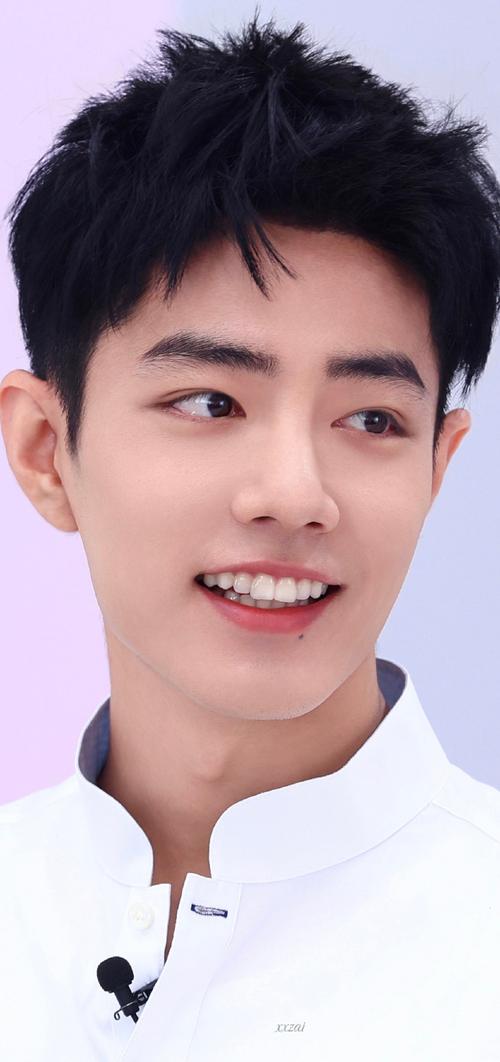 肖战的发型_肖战卷毛造型走红，少年感十足，获赞温柔治愈