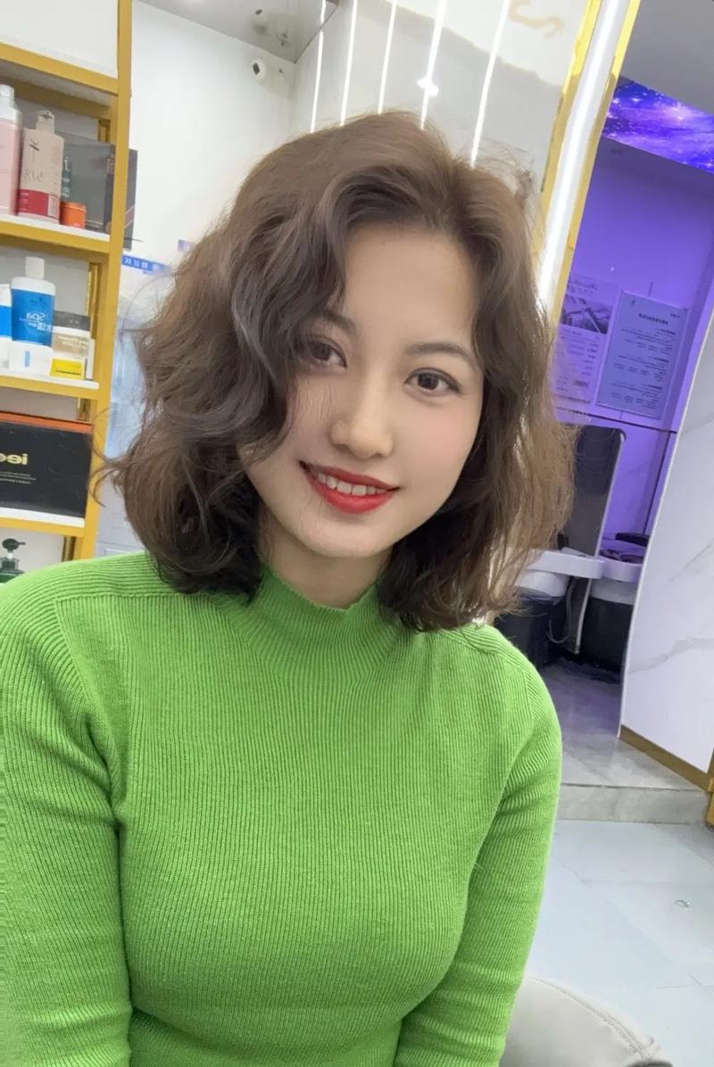 睡发发型 短发_随性自然，男女皆宜的潮流造型