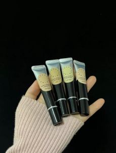 纹丝不动遮瑕膏各色号_纹丝不动遮瑕膏，持久遮瑕不脱妆