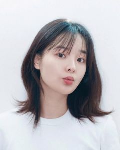 大脑门宽额头适合空气刘海吗_刘海修饰额头发际线显年轻