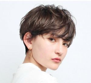 很潮短发_流行短发，男女皆宜显个性