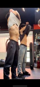 薄肌体育生最疼三个动作_高强度不稳定训练，挑战核心力量与协调