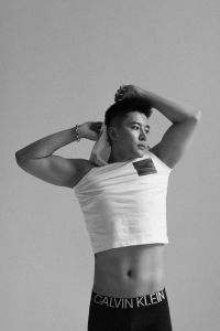 激发男性荷尔蒙的动作_亲密运动减压是关键