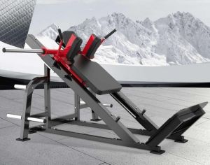 抗在肩上的深蹲器械叫什么_哈克深蹲机锻炼大腿好处多