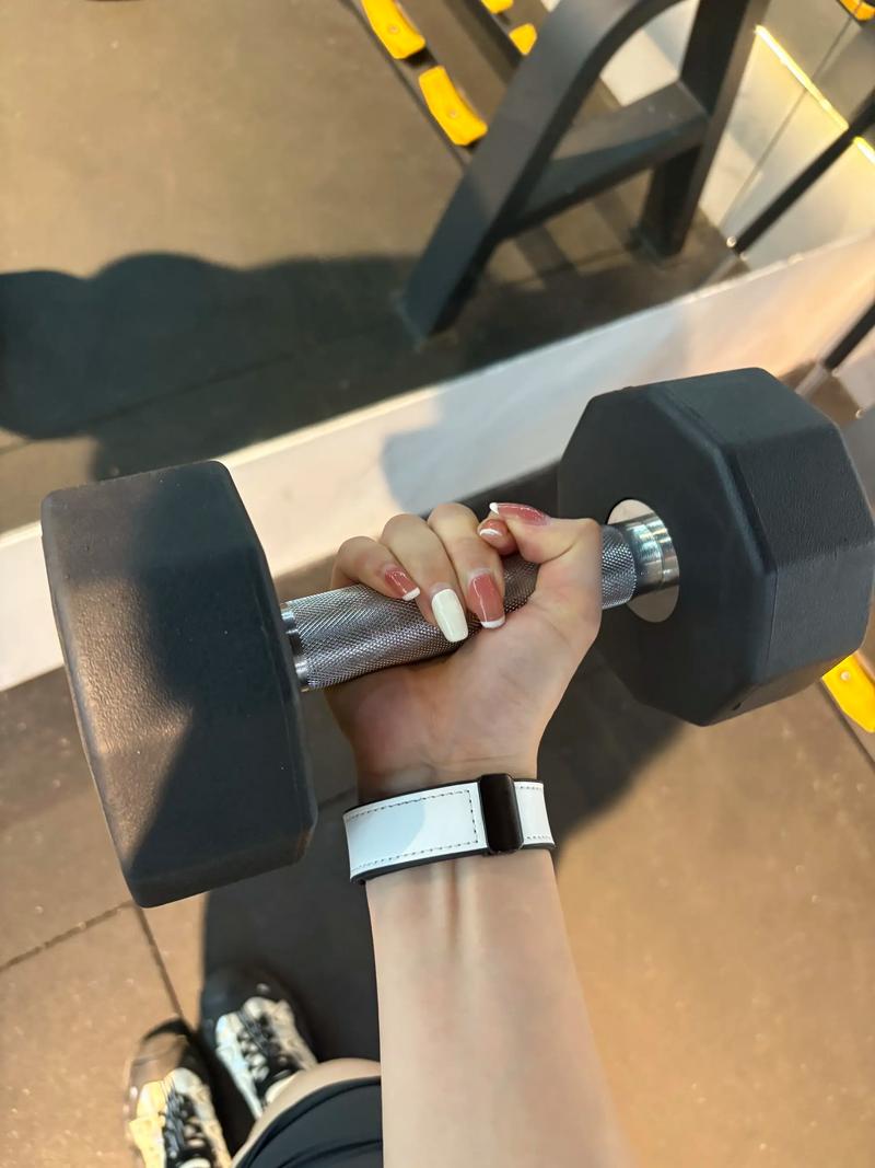 手拿的健身器材有哪些_便携卷力器,小巧易练,强化手臂握力 手拿的健身器材有哪些_便携卷力器,小巧易练,强化手臂握力