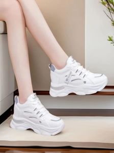 老爹鞋适合什么人穿_舒适百搭，穿出高级随性范