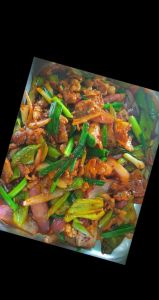 试完菜行不行最简单三个步骤_槐花煎鸡蛋，简单美味家常菜！