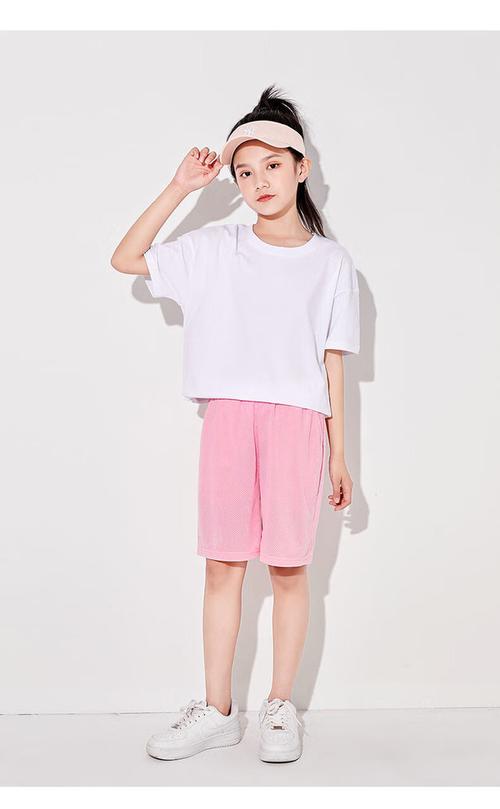 洛米裤搭配什么上衣好看_秋冬百搭时尚，提升高级感！