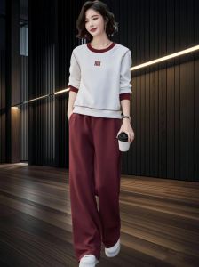 乳色运动裤配什么上衣_乳白运动裤搭浅紫灰米红上衣，春夏百搭时尚