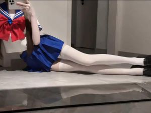 水手服配什么鞋_乐福鞋帆布鞋小皮鞋，穿出你的时尚风格！