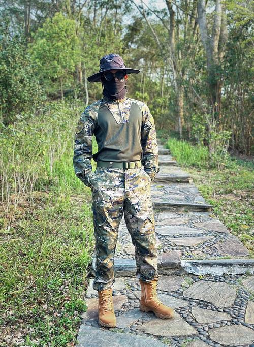 丛林迷彩服配什么鞋子_协调实用,风格立现 丛林迷彩服配什么鞋子_协调实用,风格立现