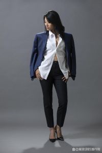 已婚女士西裤穿搭_西装裤配尖头鞋，优雅高级不松垮
