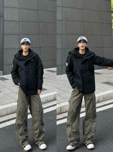 男冲锋衣搭配什么裤子_休闲时尚，风格随心选