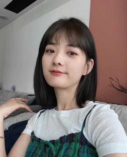 前女友发型_前女友换发型,心情变了? 前女友发型_前女友换发型,心情变了?