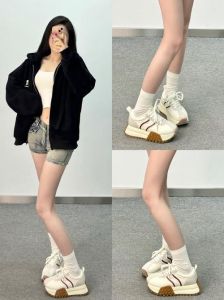 阿甘鞋最忌三种搭配_阿甘鞋搭裤装有讲究，小个子选修身裤