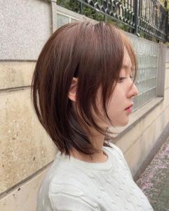 显发量多的发型_轻盈层次告别厚重，清爽舒适迎夏天！